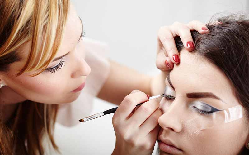 abends-make-up – PERFECT AT HOME